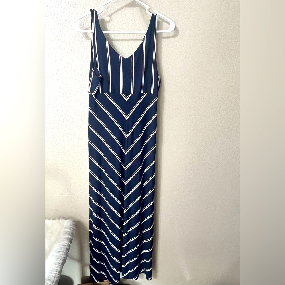 Athleta Navy/White Chevron Maxi Dress Size Small.